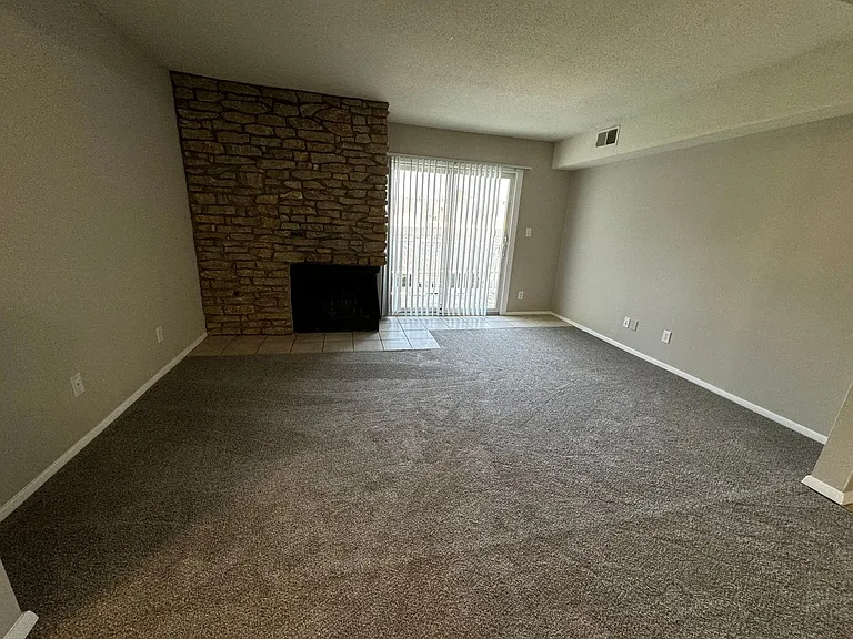 Coventry Court West Apartments — Photo 52