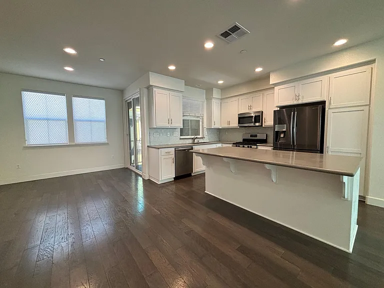 5661 Coffeeberry Rd — Photo 6