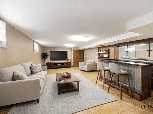 561 Hanover Avenue image 8 of 13