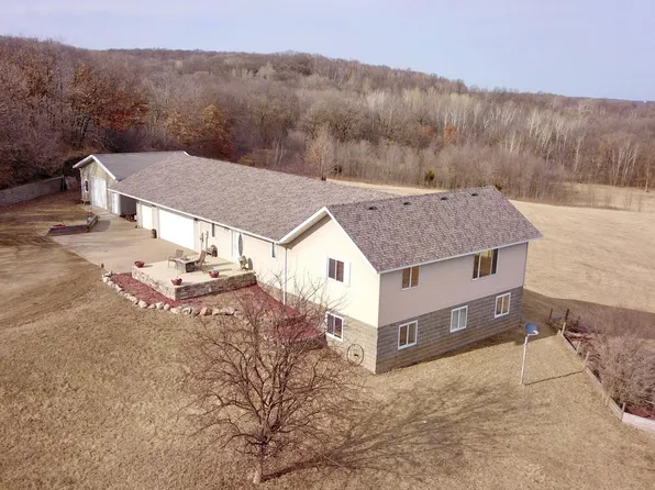 12192 210th St, Cold Spring, MN 56320