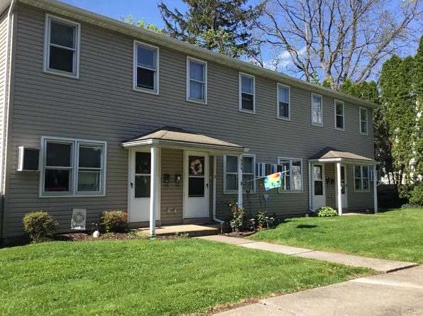 526 W Simpson St, Mechanicsburg, PA 17055