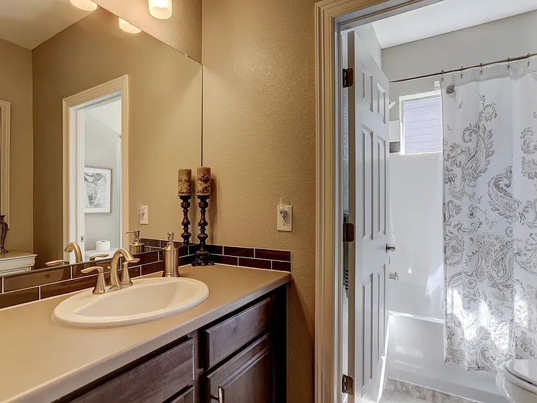 610 Grenville Cir — Photo 14