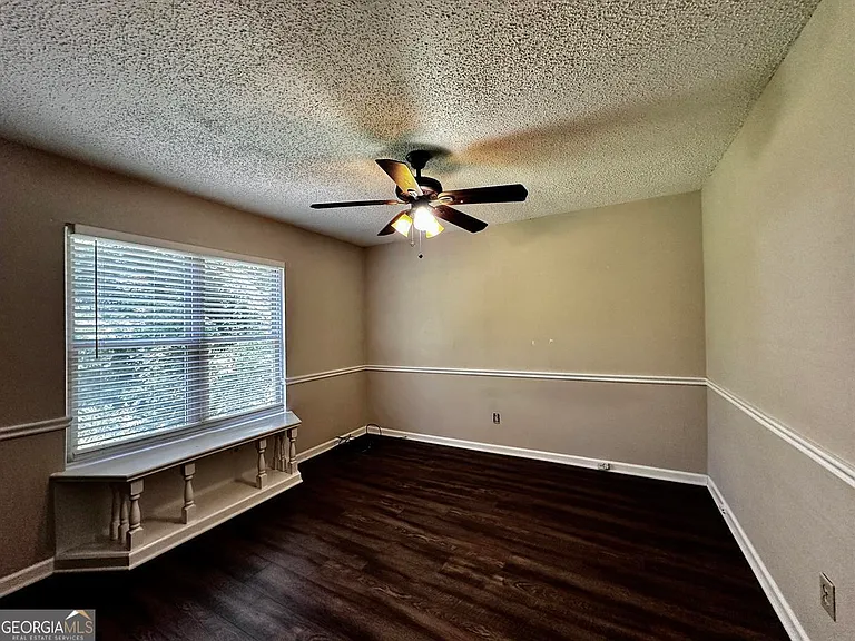 1060 Falling Water Dr SE — Photo 8