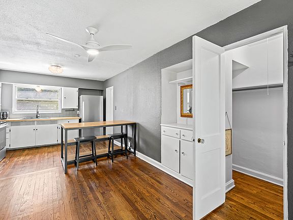 4th image of 279 Kimberly Ave APT 2