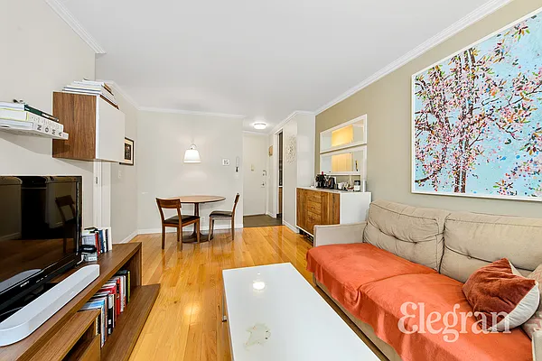 Rented by (Legacy) Elegran | media 9