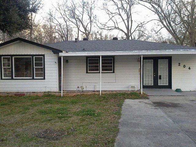 1st image of 204 Marie Louise St