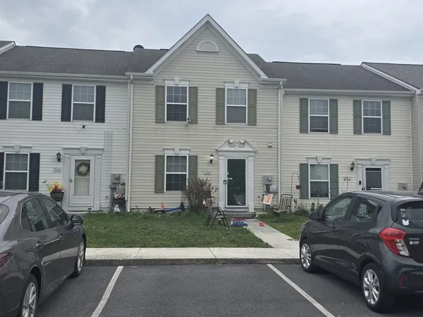 204 Checko Ct, Martinsburg, WV 25401