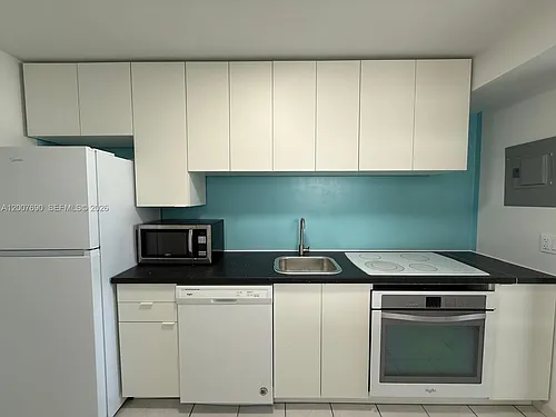 1750 James Ave #7A Photo 1