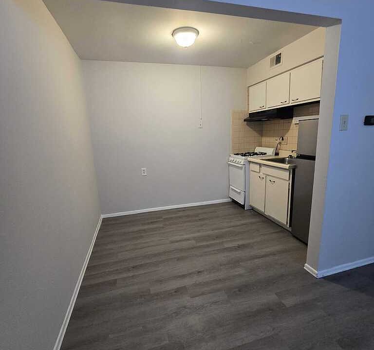 2nd image of 9930 Madaford Ct