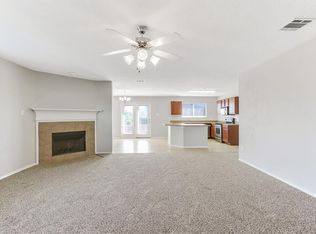 801 Dove Meadows Dr, Arlington, TX 76002