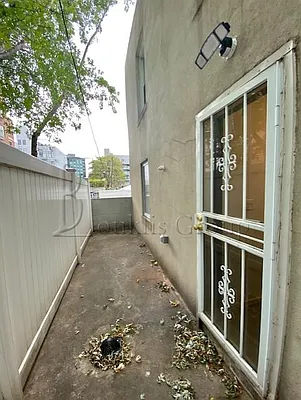 Rented by Bouklis Group | media 14