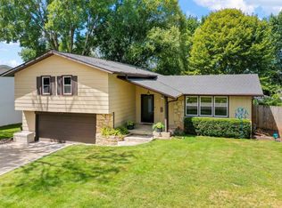 2068 W Vista Cir, De Pere, WI 54115