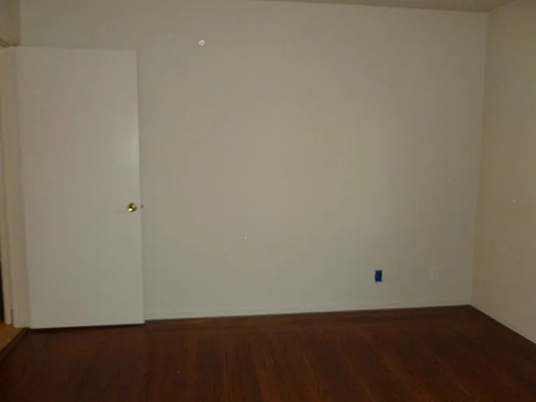 437 Central Ct — Photo 17