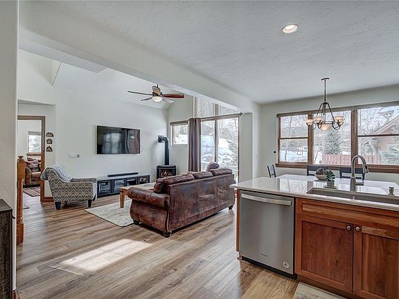 3rd image of 26 Linden Ln #N