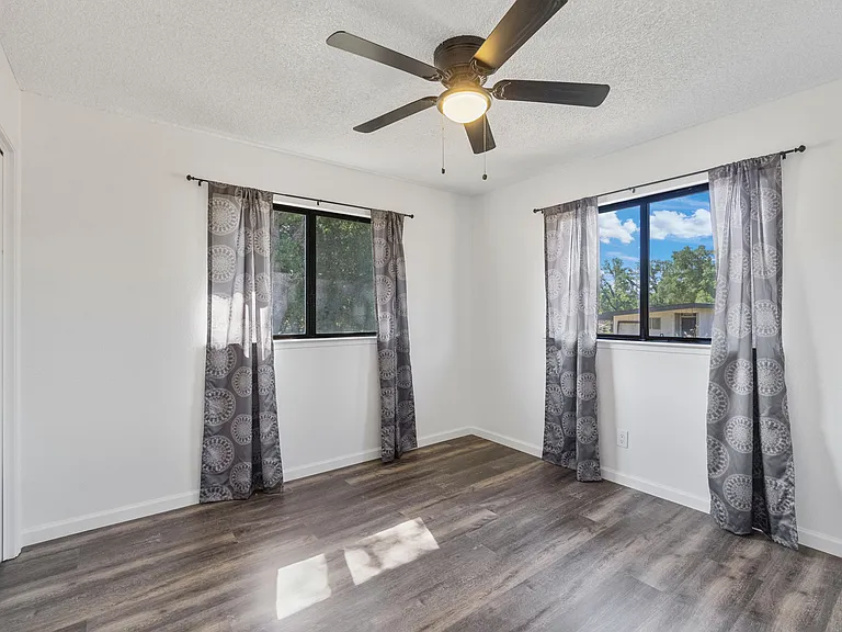 31331 Auberry Rd — Photo 17
