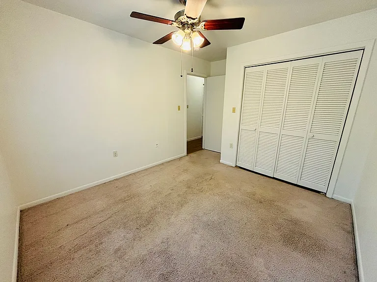 321 Shenandoah Cir — Photo 10