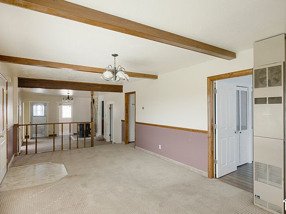 5th image of 236 W Main St