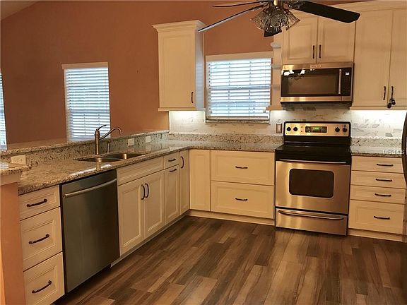 4th image of 605 Somershire Ct