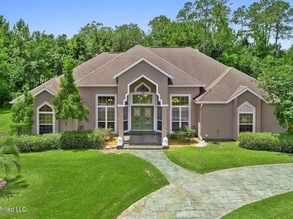101 Oaks Blvd, Bay Saint Louis, MS 39520