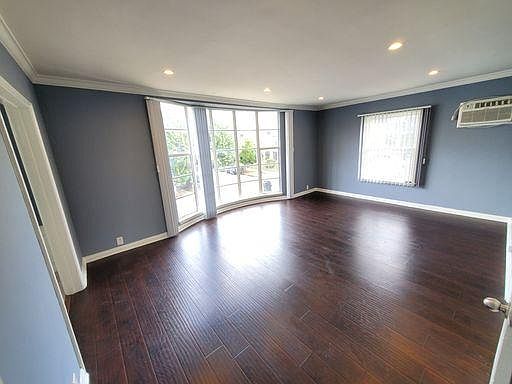 4th image of 3360 James M Wood Blvd APT D