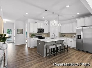 6 Saltford Ln, Greensboro, NC 27455