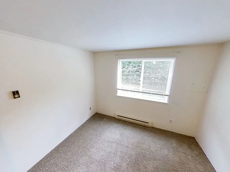 Kendal Court Apartments, 2 Bedroom, 1 Bathroom Apartments for Rent! — Photo 19