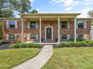 1616 Barcelona Dr, Knoxville, TN 37923