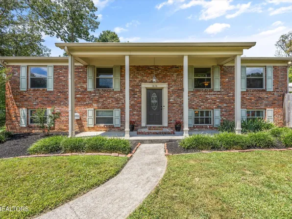 1616 Barcelona Dr, Knoxville, TN 37923