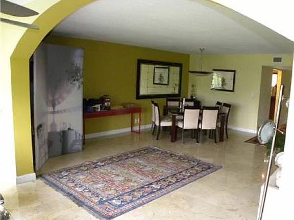4th image of 3980 Oaks Clubhouse Dr APT 112