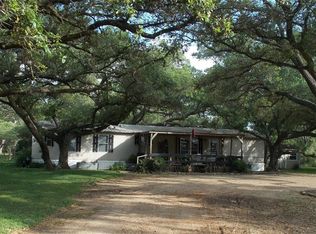 1132 Pleasant Trail Rd, Alleyton, TX 78935