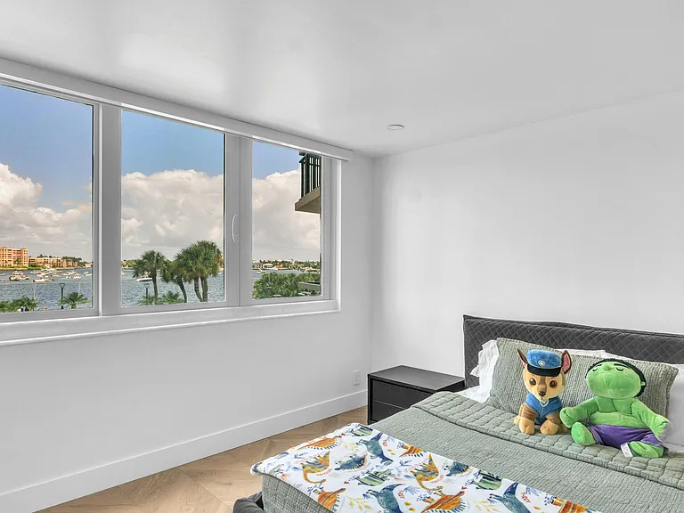 901 E Camino Real — Photo 30