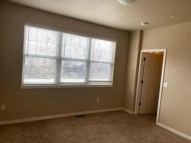 130 E 1st St #250