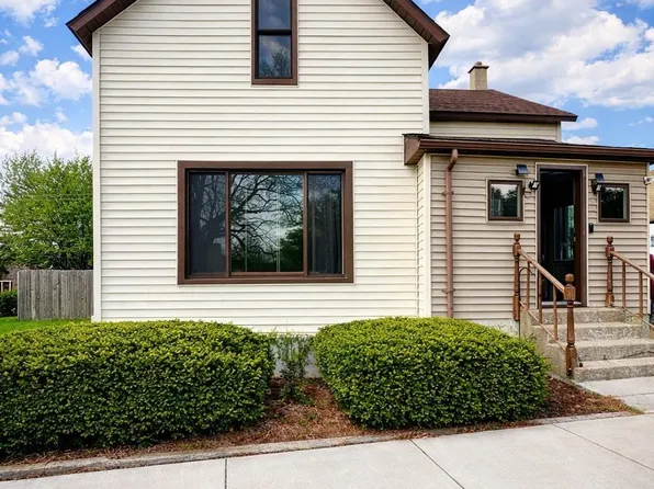 502 Laurel St, North Judson, IN 46366