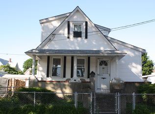 1 Bradley Ave, Taunton, MA 02780
