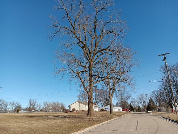 5th image of 8159 Benson Rd