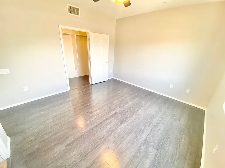 6868 Sky Pointe Dr #1035 — Photo 17