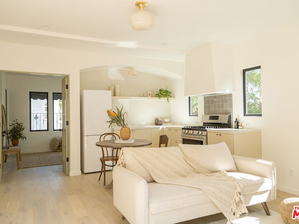 1st image of 3202 Larissa Dr