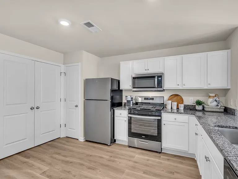 Rancocas Pointe Apartments — Photo 9