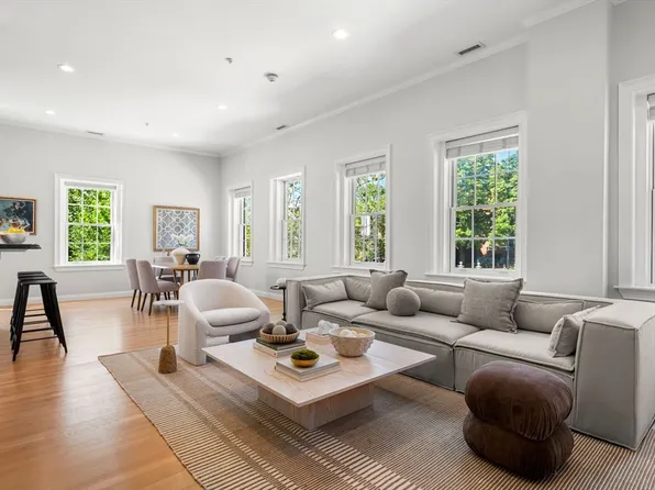 141 Washington St Unit 3, Salem, MA 01970