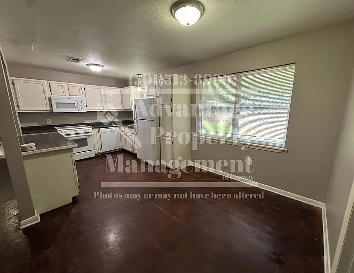 10 Towering Oaks Dr — Photo 3
