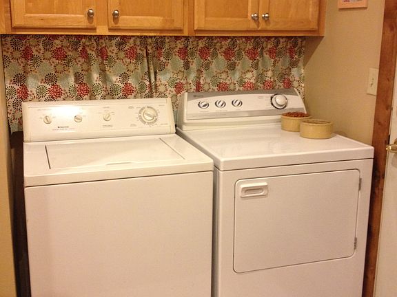 washer/dryer included