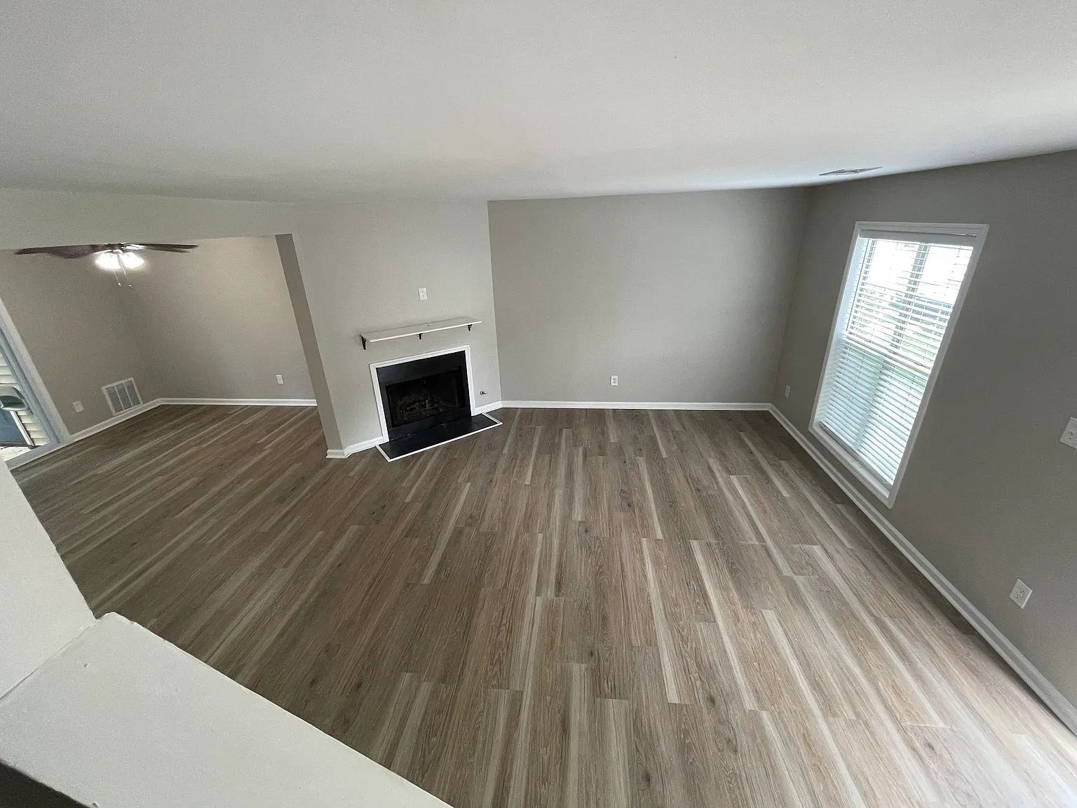 2 bed, 2.5 bath, 1160 sqft, $1,550 — Photo 2