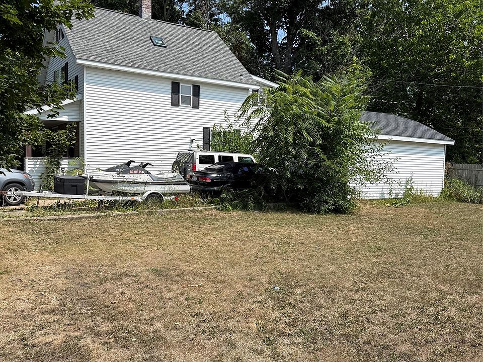 2nd image of 16 Pearl St