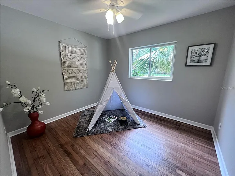 3857 W University Ave — Photo 15