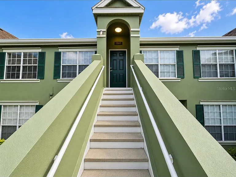 9160 Lake Chase Island Way #9160 — Photo 3