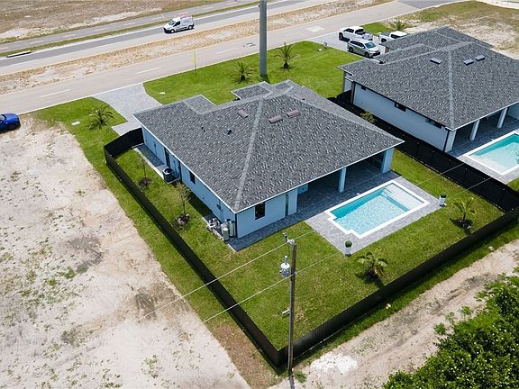 5th image of 2008 El Dorado Blvd N