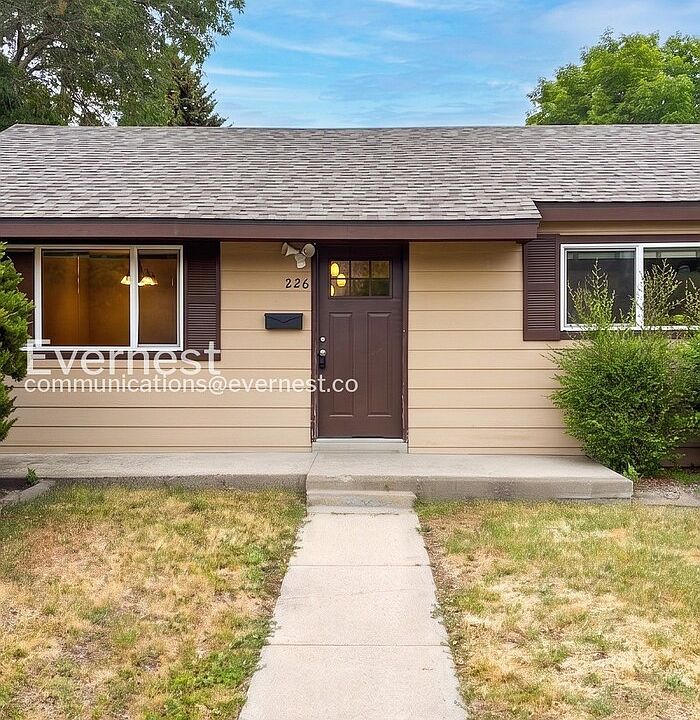 1st image of 226 Columbine Ct
