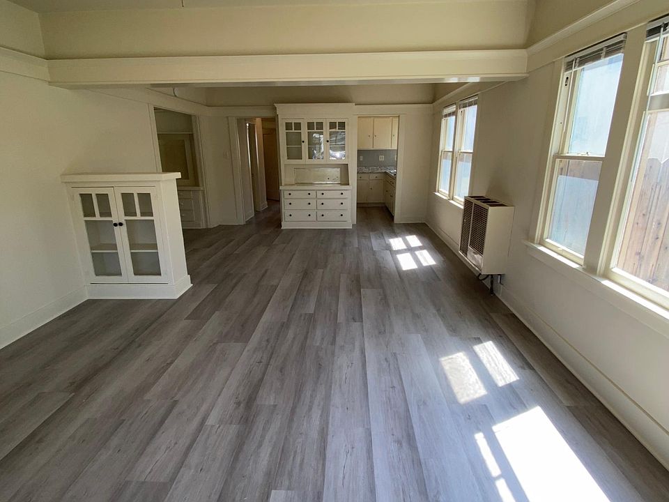 1st image of 1516-1520 E 1st St #1516