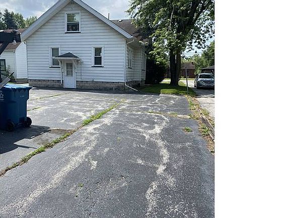 2nd image of 618 E 158th St