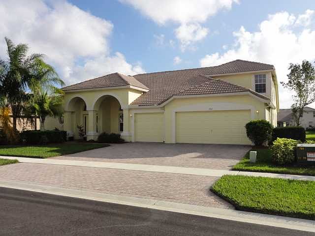 1st image of 7069 Brunswick Cir